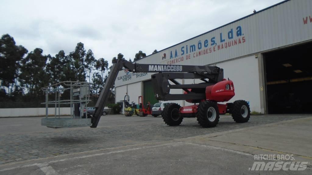 Manitou 200 ATJ Elevadores braços articulados