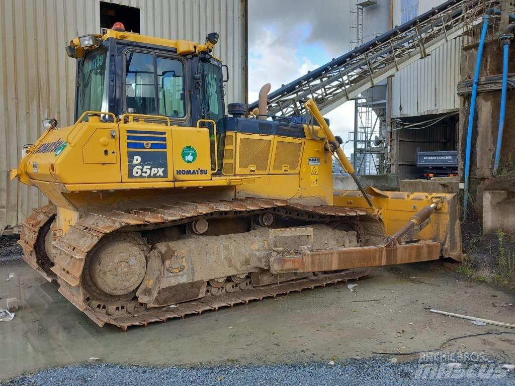Komatsu D65PX-18 Dozers - Tratores rastos