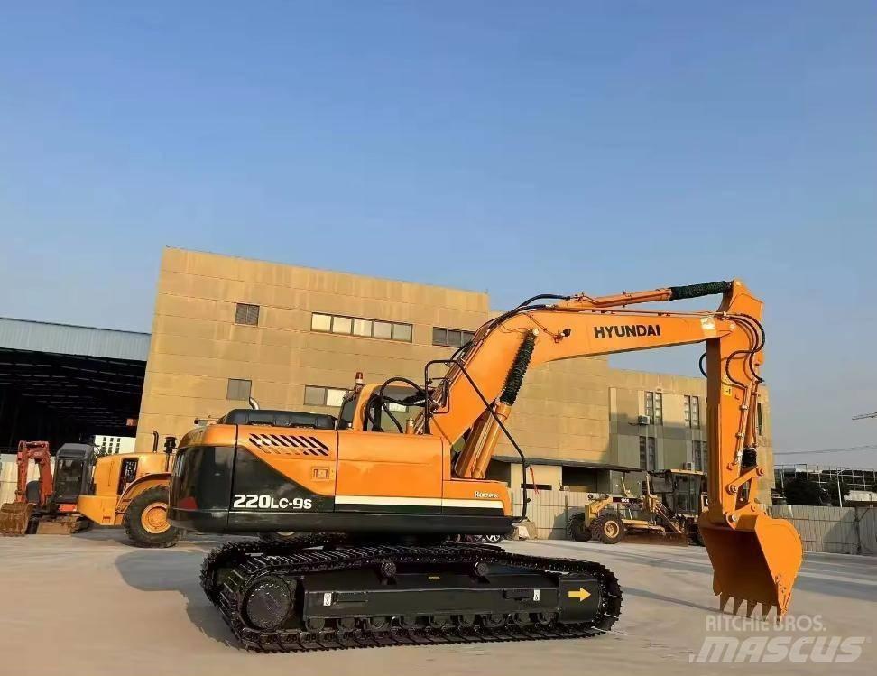 Hyundai HX 220 LC-9S Escavadeiras de esteiras
