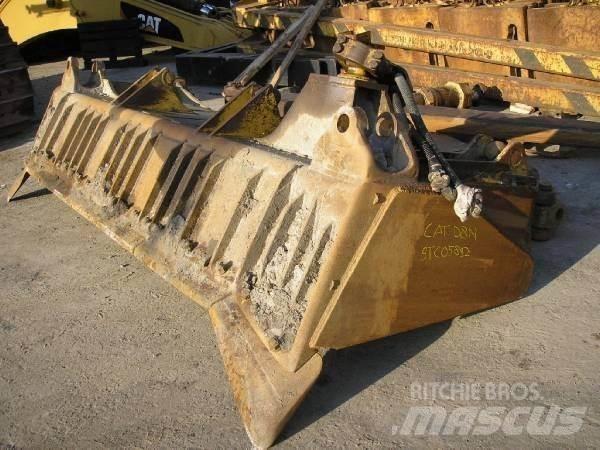CAT D8N Dozers - Tratores rastos