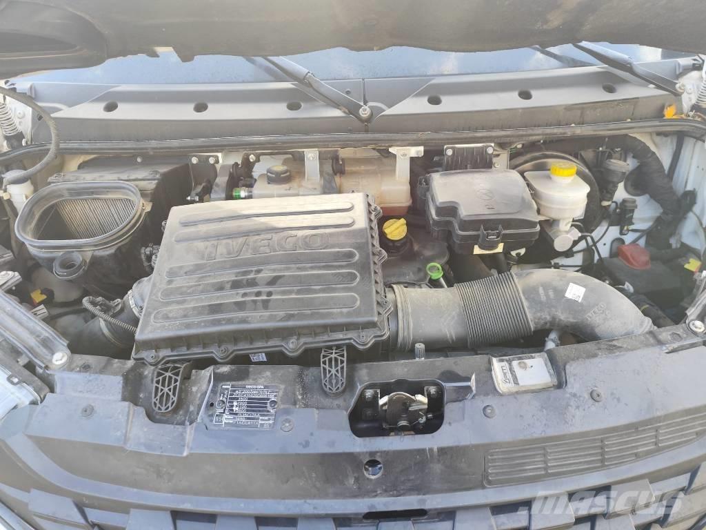 Iveco Daily 35-120 Camiões grua