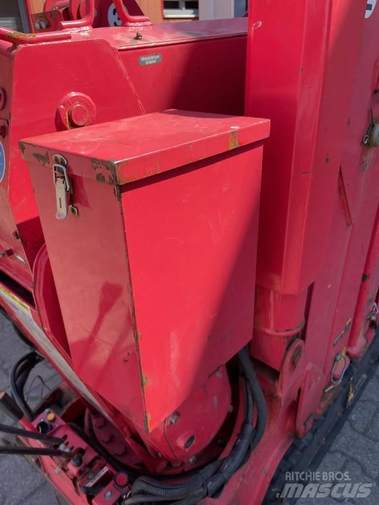 Unic URW-095 Gruas de rastos