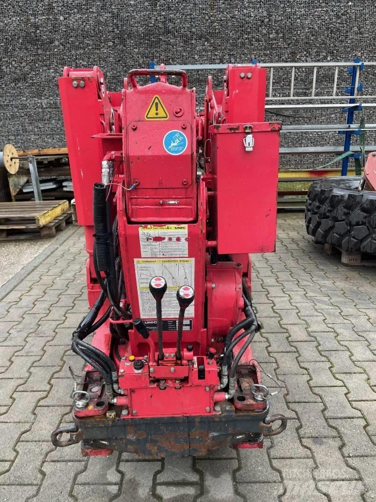 Unic URW-095 Gruas de rastos