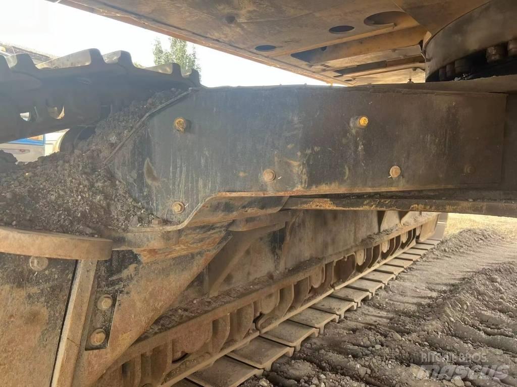 CAT 374 Escavadeiras de esteiras