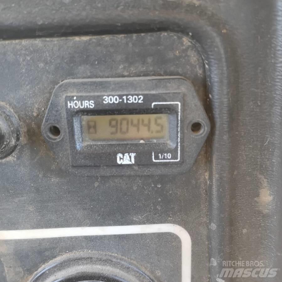 CAT D 8 R Dozers - Tratores rastos
