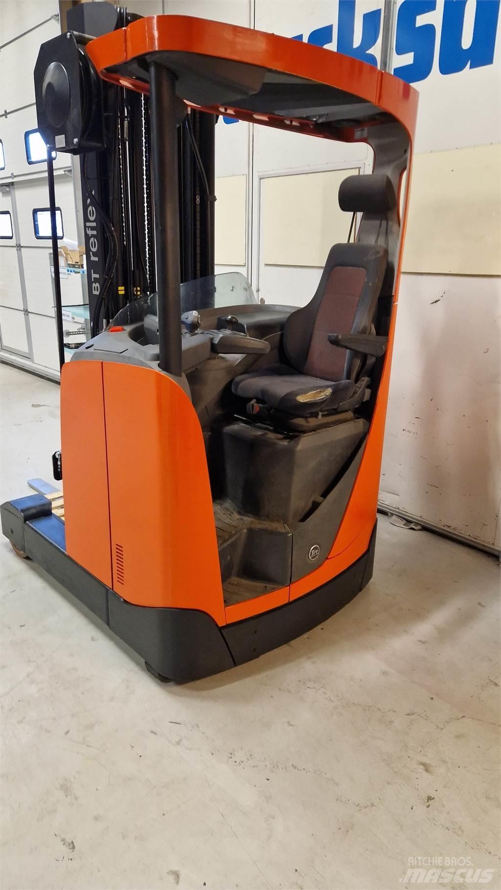 BT RRE140E Empilhadores Elevadores