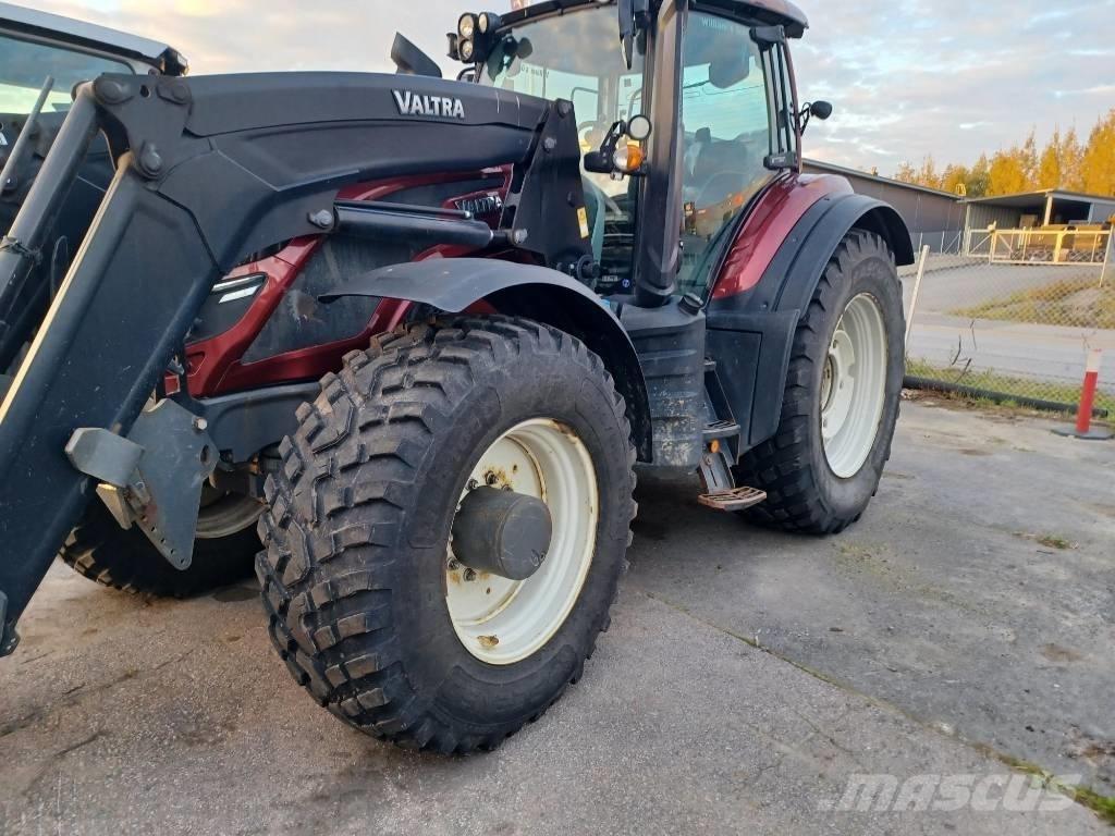 Valtra 234 Direct Tratores Agrícolas usados