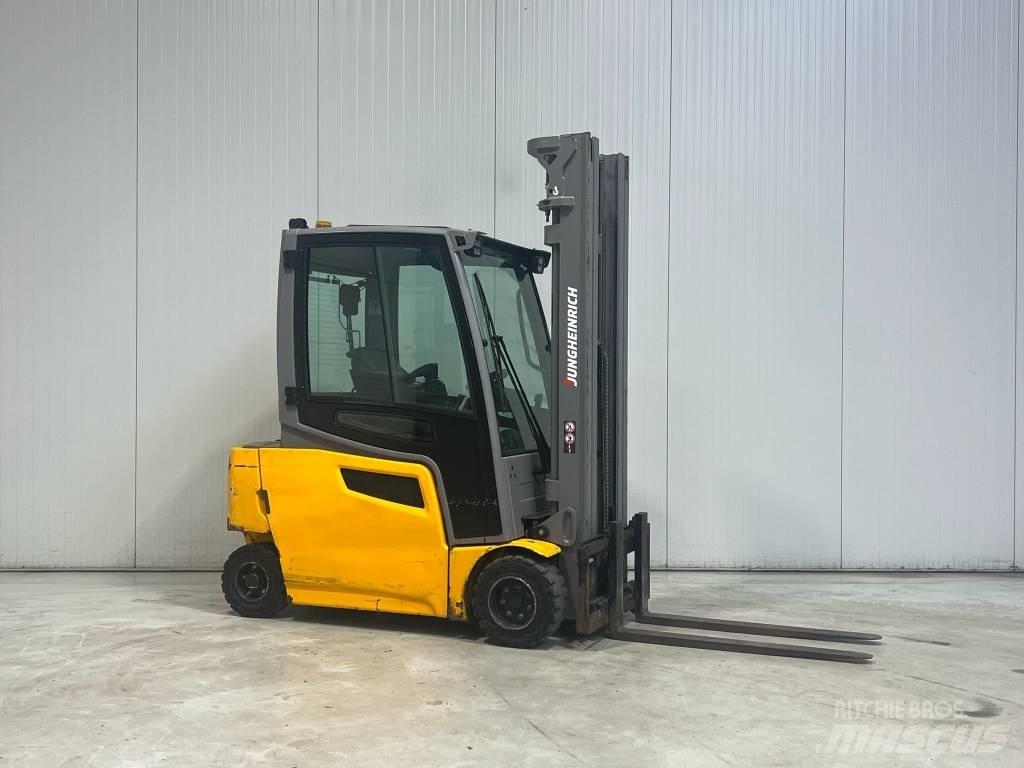 Jungheinrich EFG320 Empilhadores eléctricos