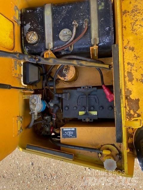 Sakai TS 160 Cilindros Compactadores de pneus