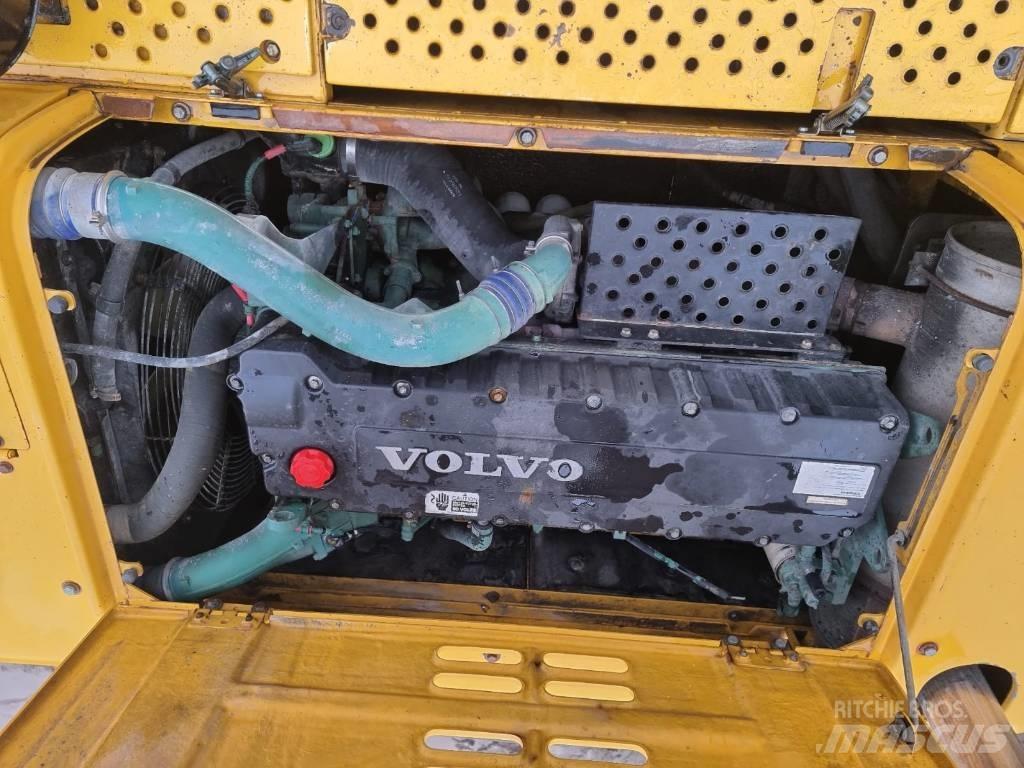 Volvo EC 460 B LC Escavadeiras de esteiras