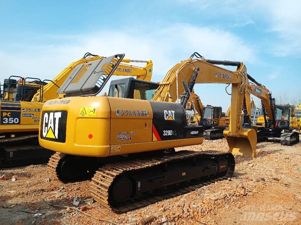 CAT 320D2 Escavadoras Midi 7t - 12t