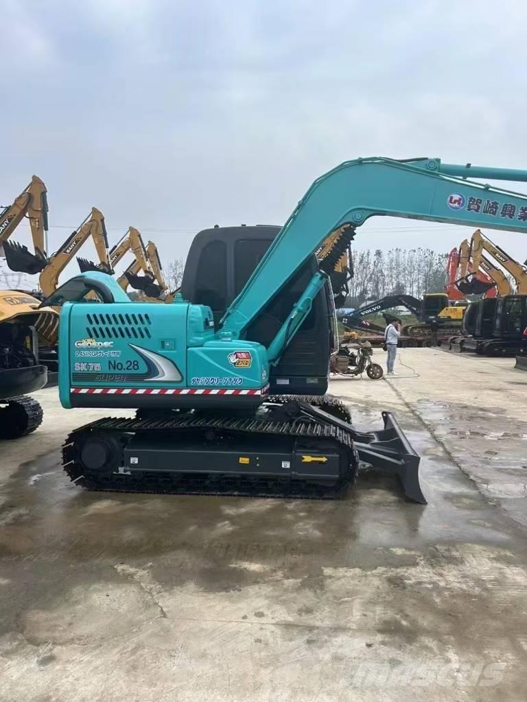 Kobelco SK 75 Escavadeiras de esteiras