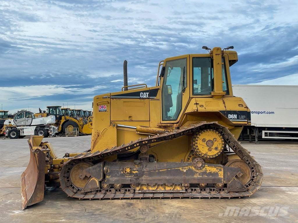 CAT D6N LGP Dozers - Tratores rastos