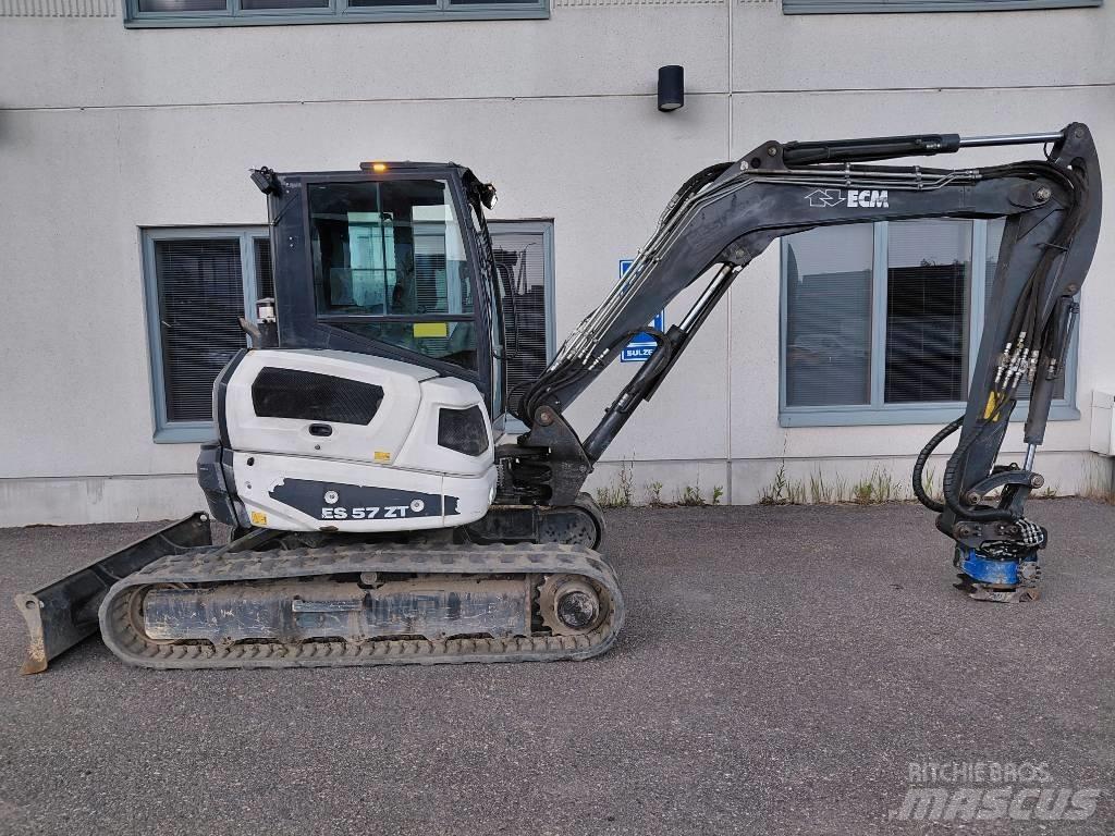 ECM 57 ZT Miniescavadeiras