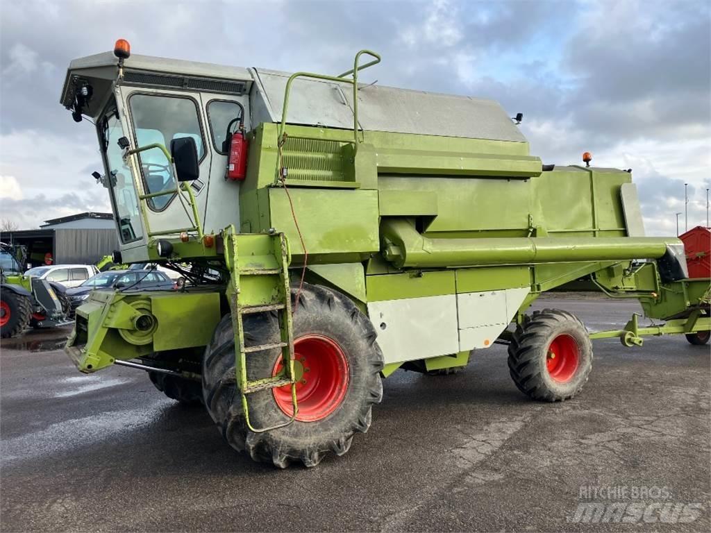 CLAAS Dominator 96 Ceifeiras debulhadoras