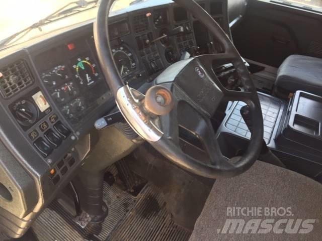 Scania 143-450 Cabines e interior