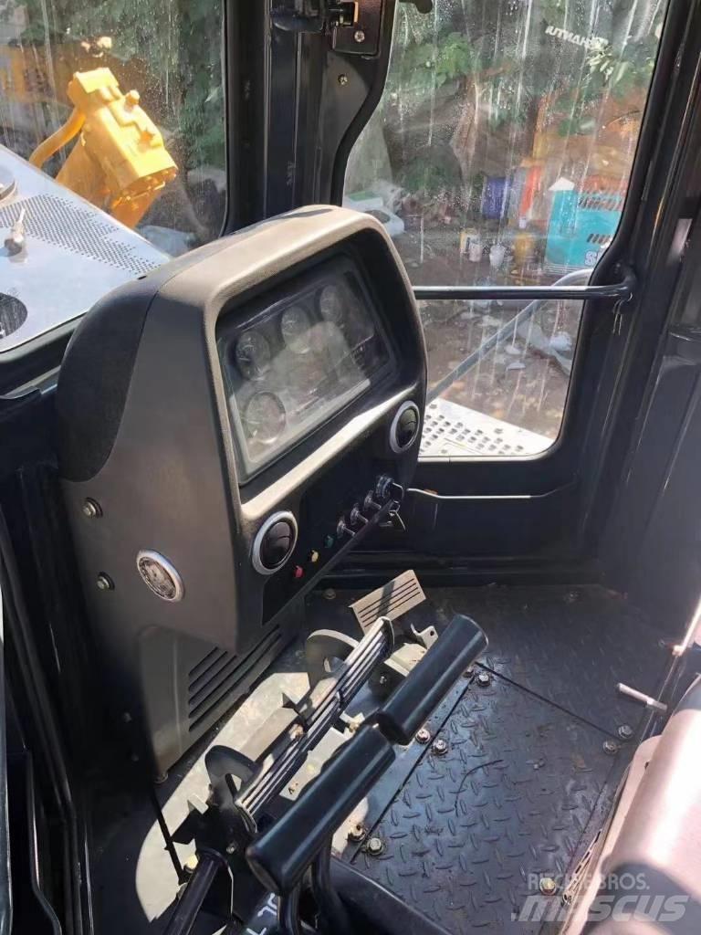 Shantui SD 22 Dozers - Tratores rastos