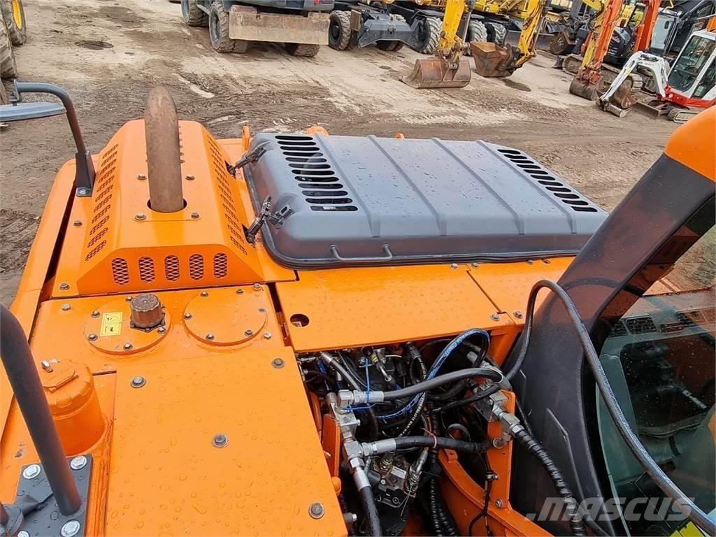 Doosan DX 140 LC-3 Escavadeiras de esteiras