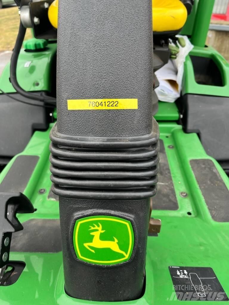 John Deere 7400A Corta-Relvas Rough, trim and surrounds
