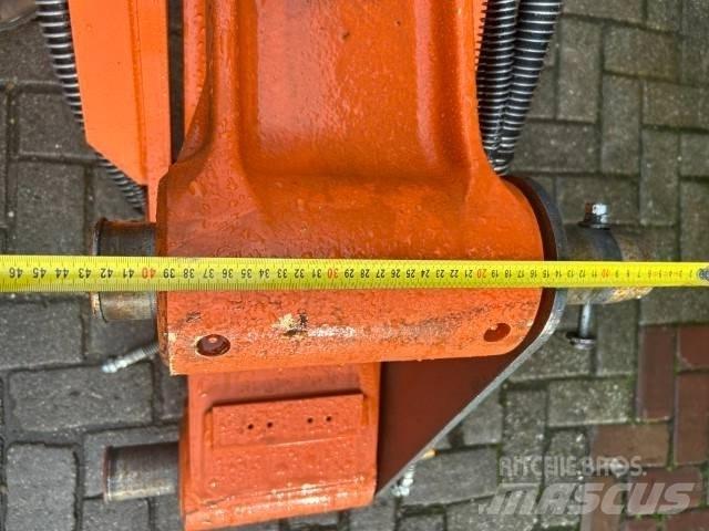 Hitachi ZX 135 Escavadeiras de esteiras