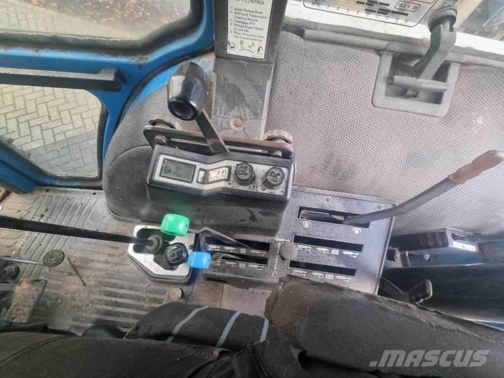 Ford 8210 Tratores Agrícolas usados