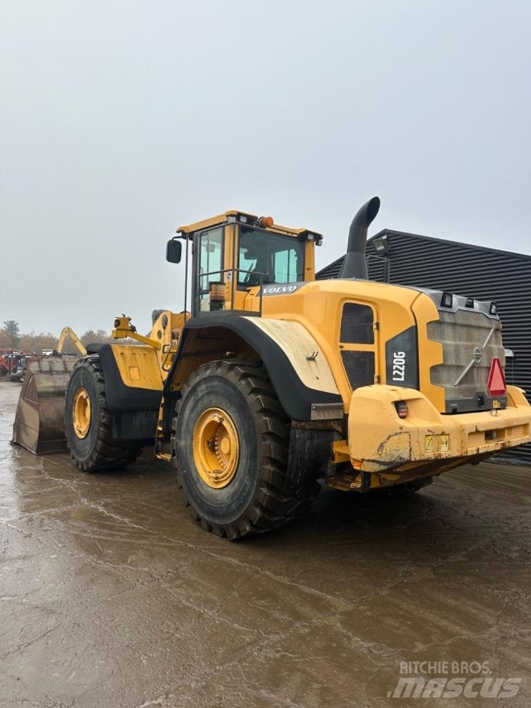 Volvo L 220 G Carregadeiras de rodas
