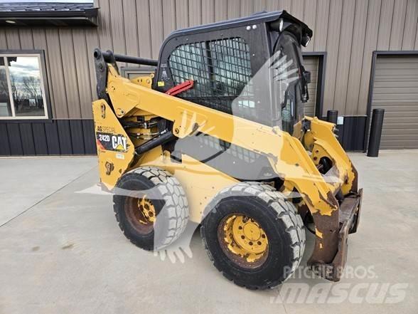 CAT 242D Minicarregadeiras