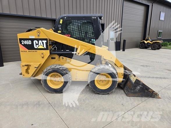 CAT 246D Minicarregadeiras