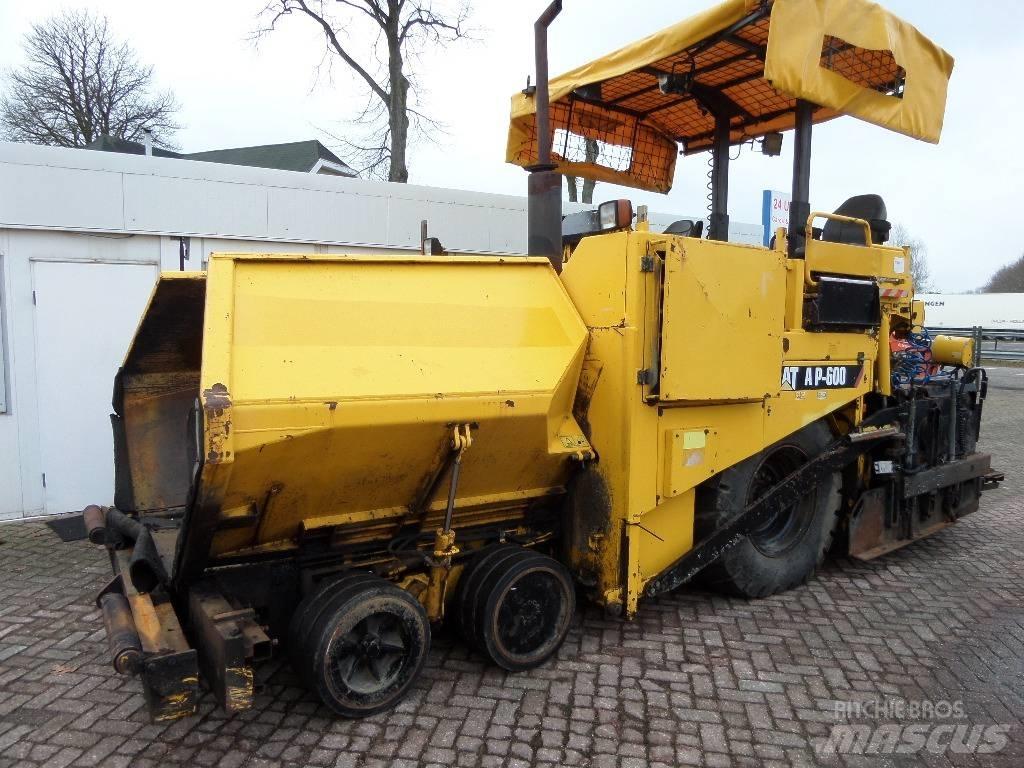 CAT AP 600 Espalhadoras de asfalto
