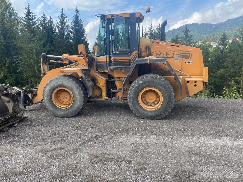CASE 621 C Carregadeiras de rodas