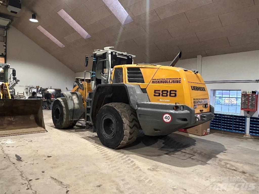 Liebherr L 586 Carregadeiras de rodas