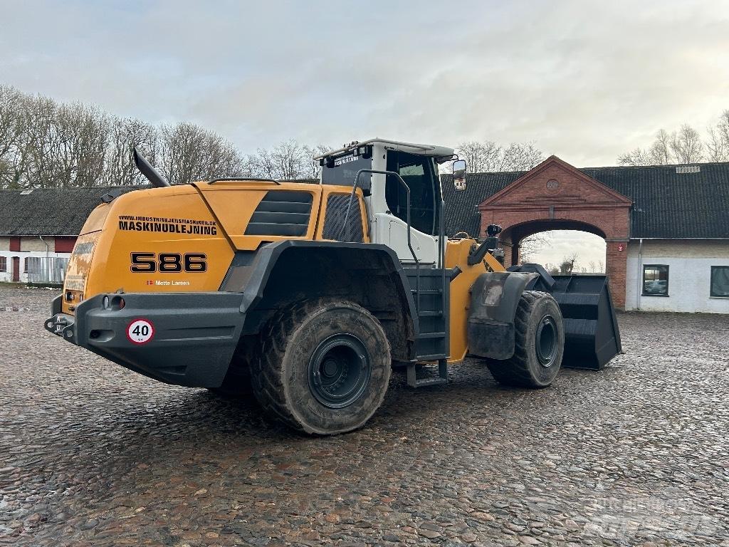 Liebherr L 586 Carregadeiras de rodas