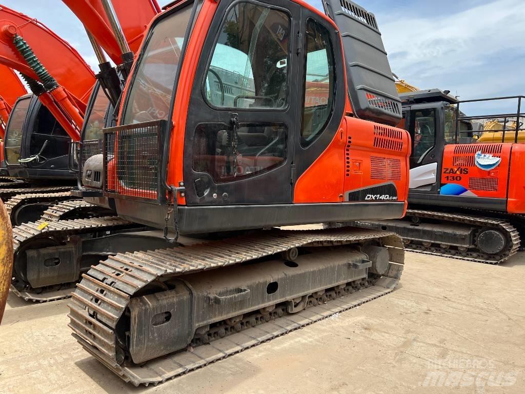 Doosan DX140 Escavadeiras de esteiras