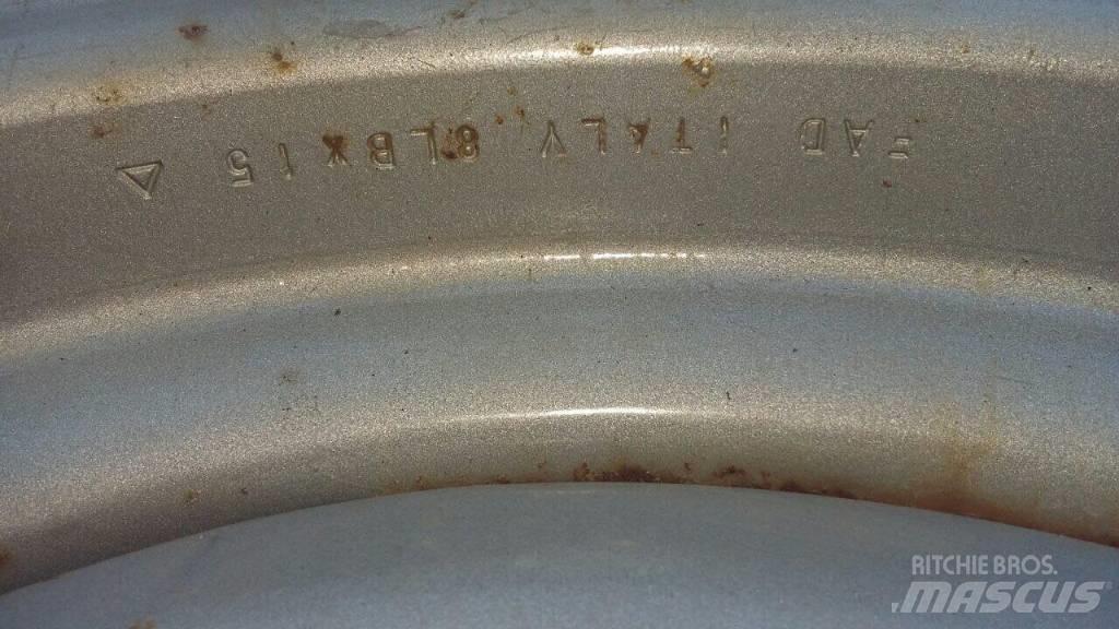 Bobcat 27X10.50-15 Pneus