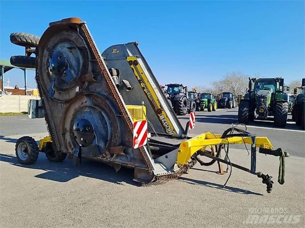 Bednar MM7000 Gadanheiras e cortadores de folhas para pastos