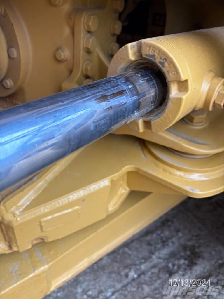 CAT 730 Auto-tanques