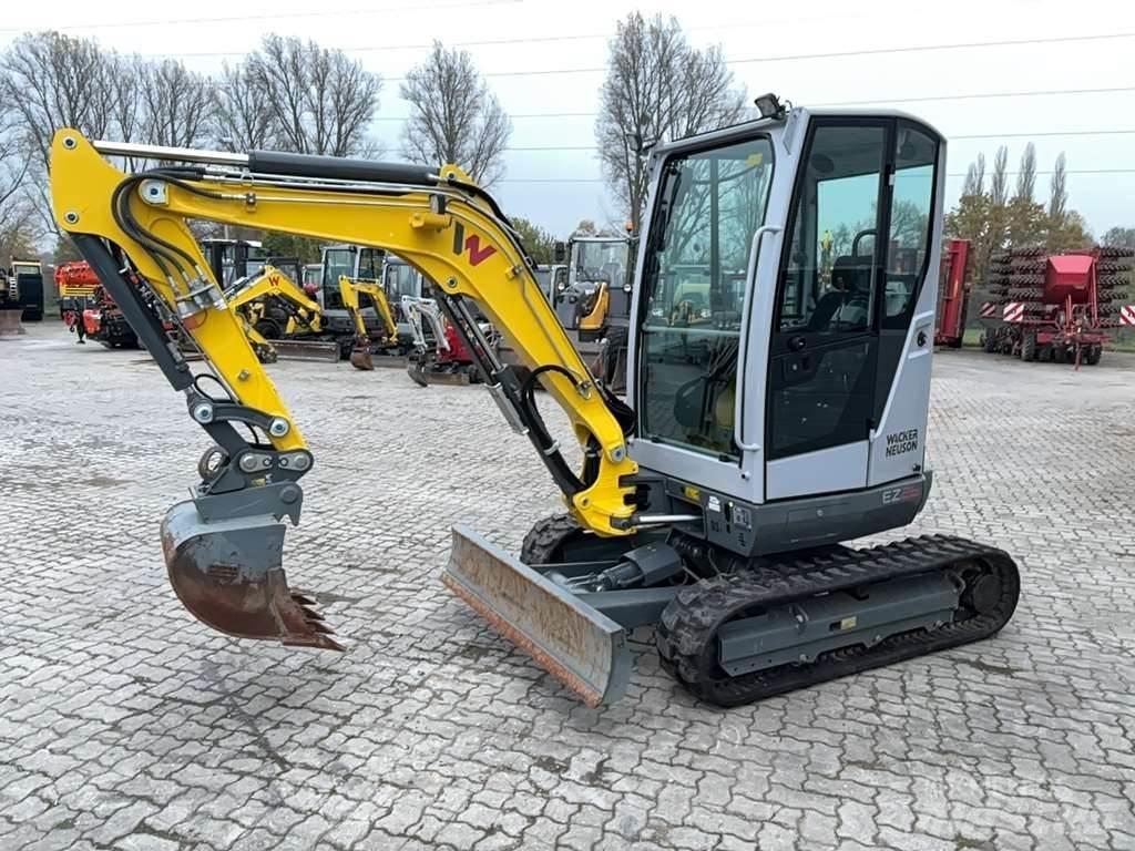 Wacker Neuson EZ26 Miniescavadeiras
