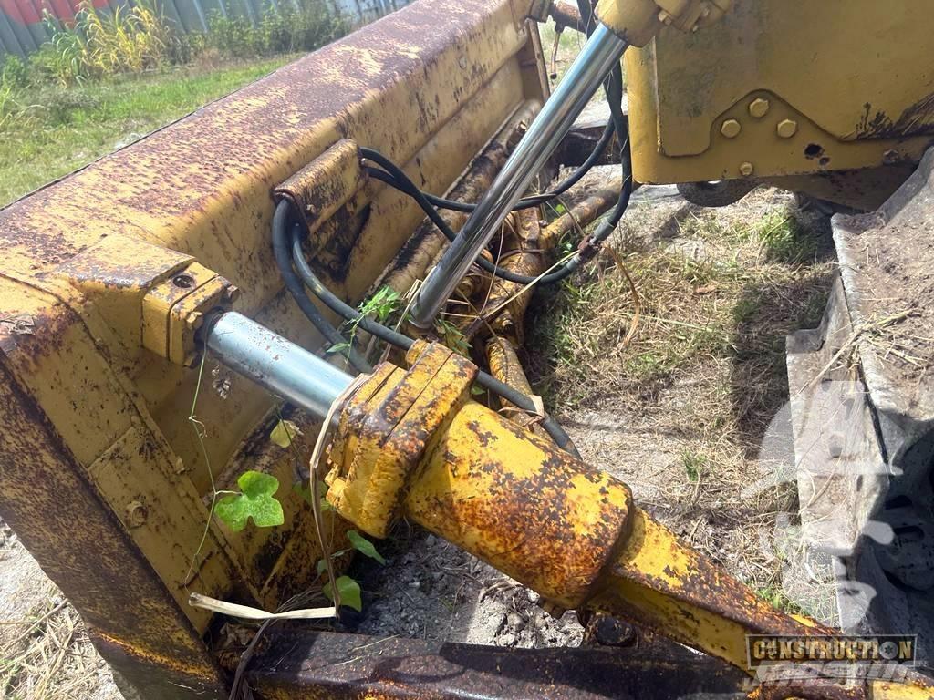 CAT D 6 C Dozers - Tratores rastos