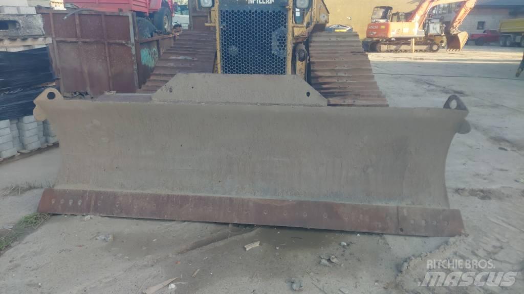 CAT D 4 LGP Dozers - Tratores rastos