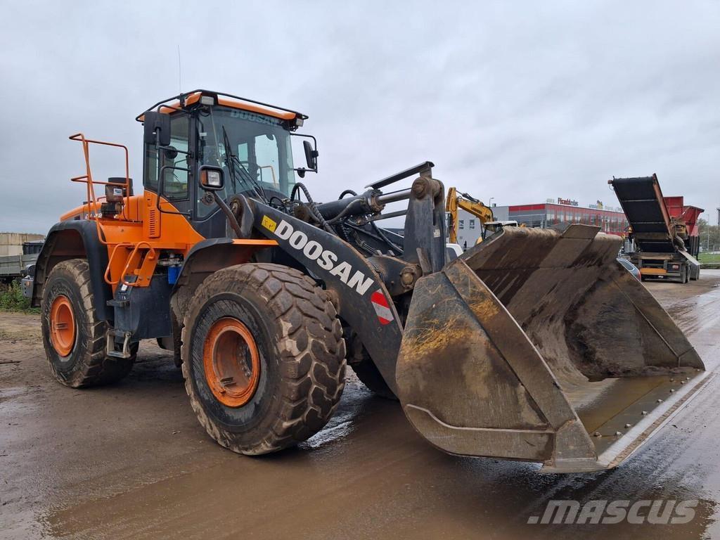 Doosan DL420 Carregadeiras de rodas