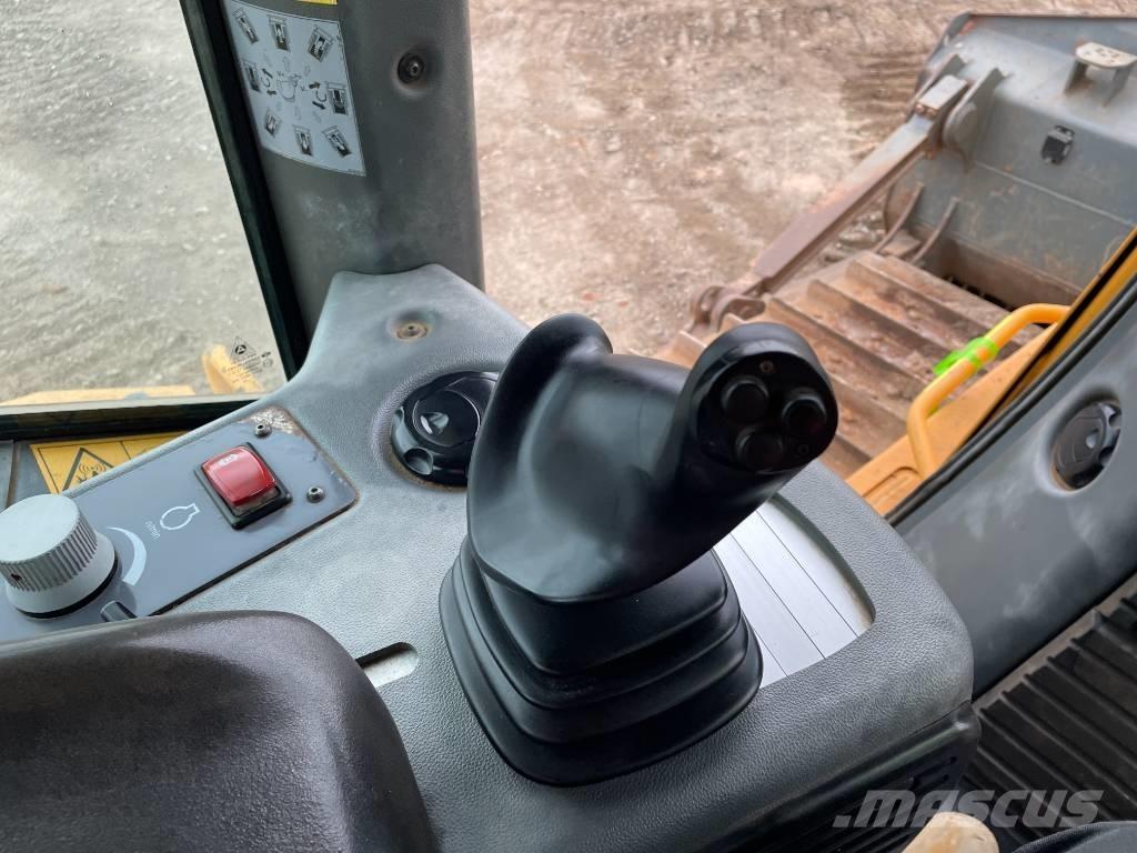 Liebherr PR 746 Dozers - Tratores rastos