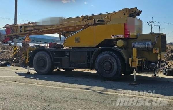 Kobelco RK 450 Gruas Fora-de-estrada