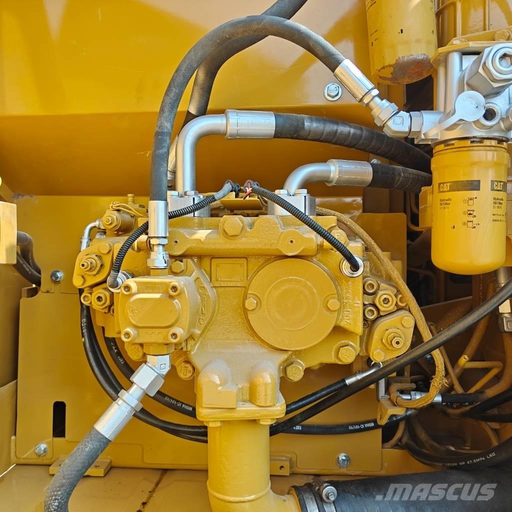 CAT 320D2 Escavadeiras de esteiras