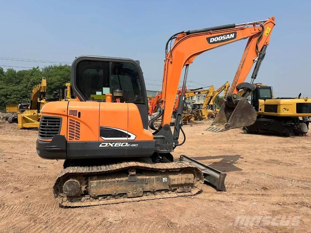 Doosan DX 60 Escavadeiras de esteiras