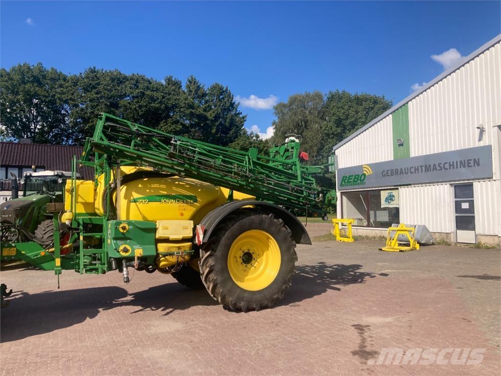John Deere 732 Pulverizadores rebocados
