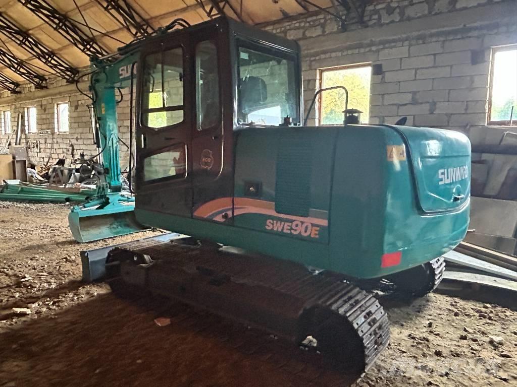 Sunward SWE 90 E Escavadoras Midi 7t - 12t