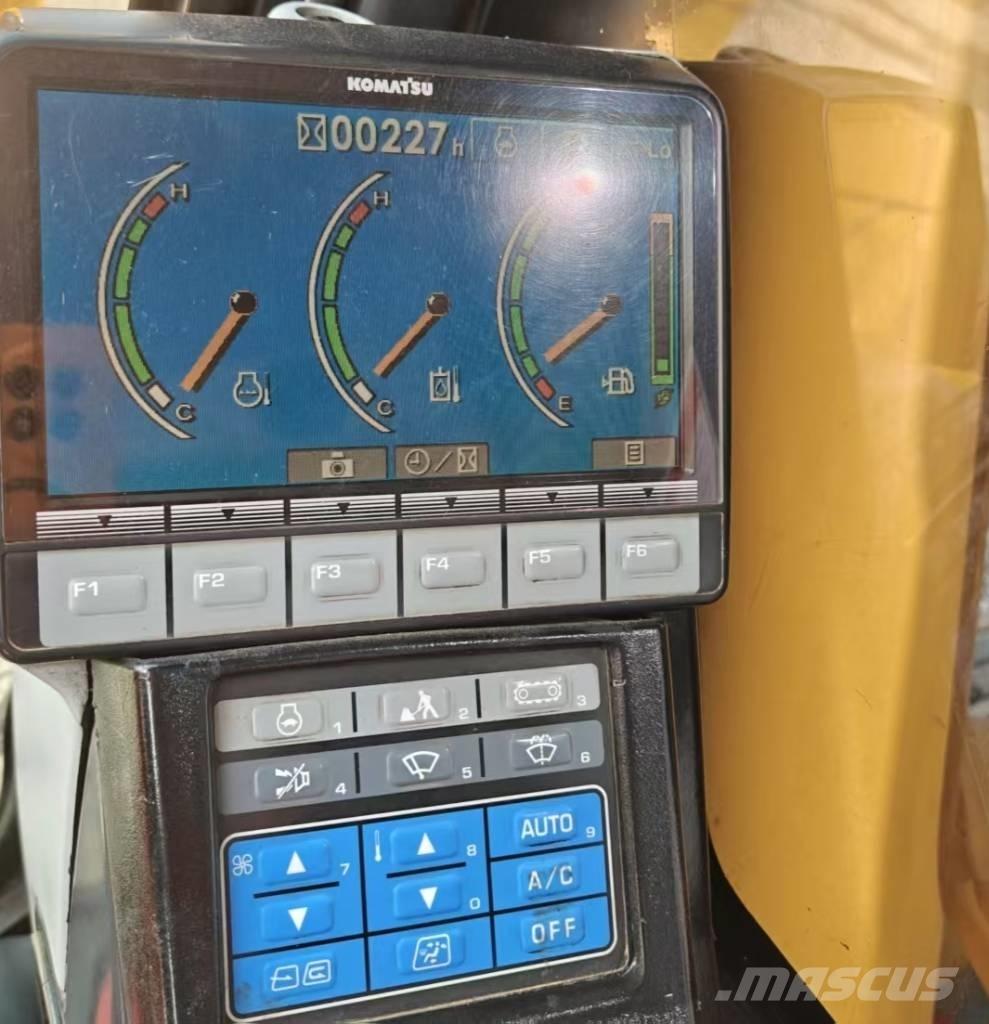 Komatsu 210LC-8 Escavadeiras de esteiras
