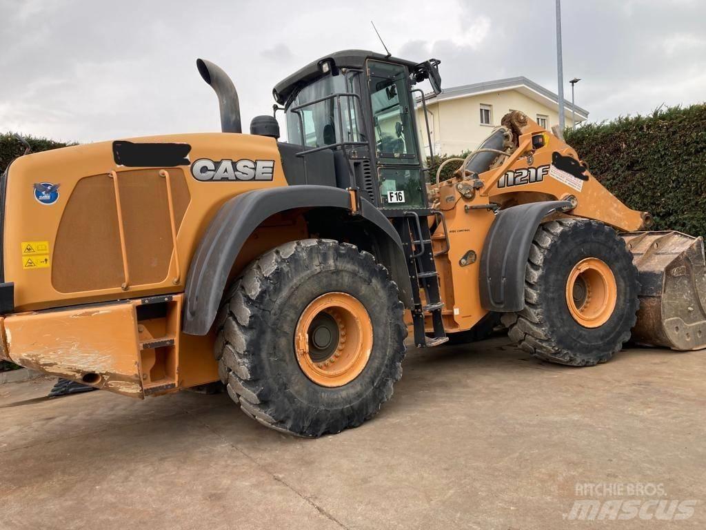 CASE 1121F Carregadeiras de rodas
