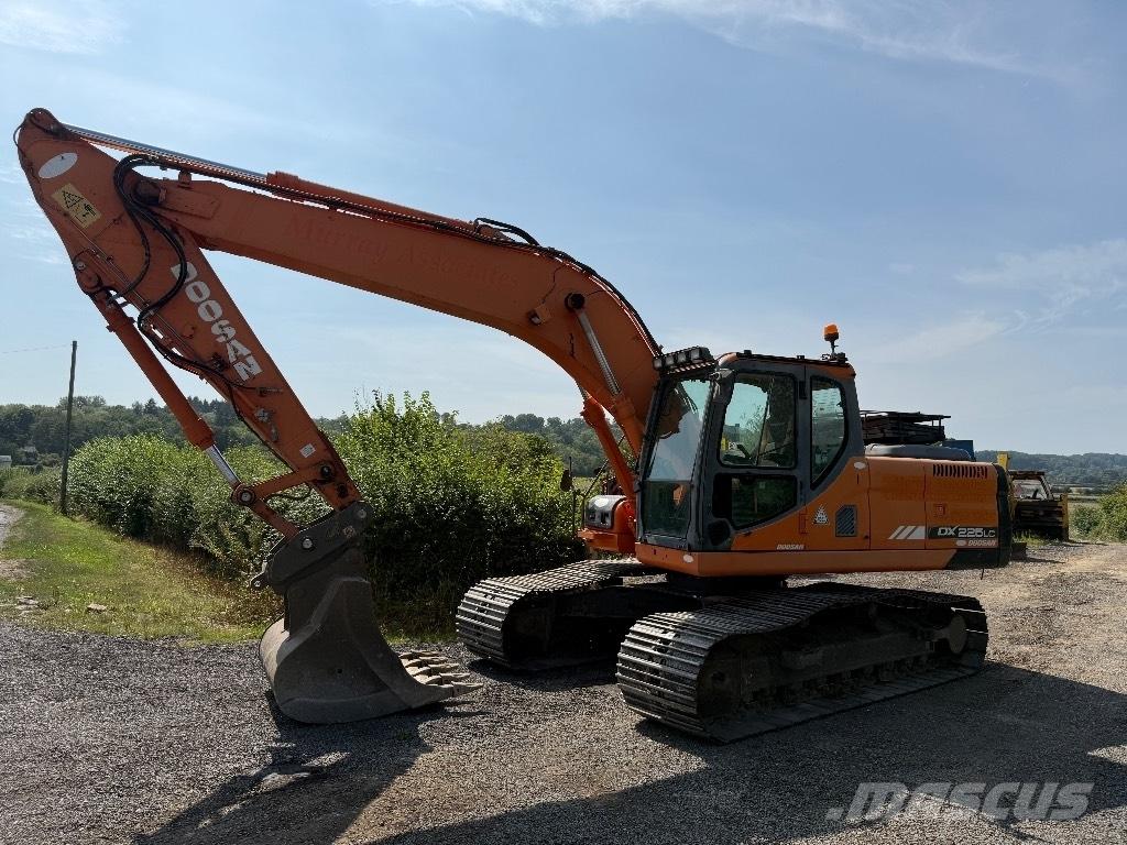 Doosan DX 225 LC Escavadeiras de esteiras