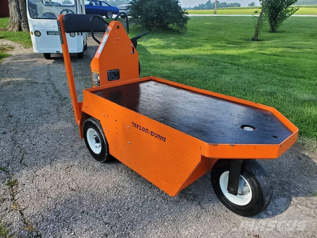 Taylor-Dunn SC100 Tractores de reboque